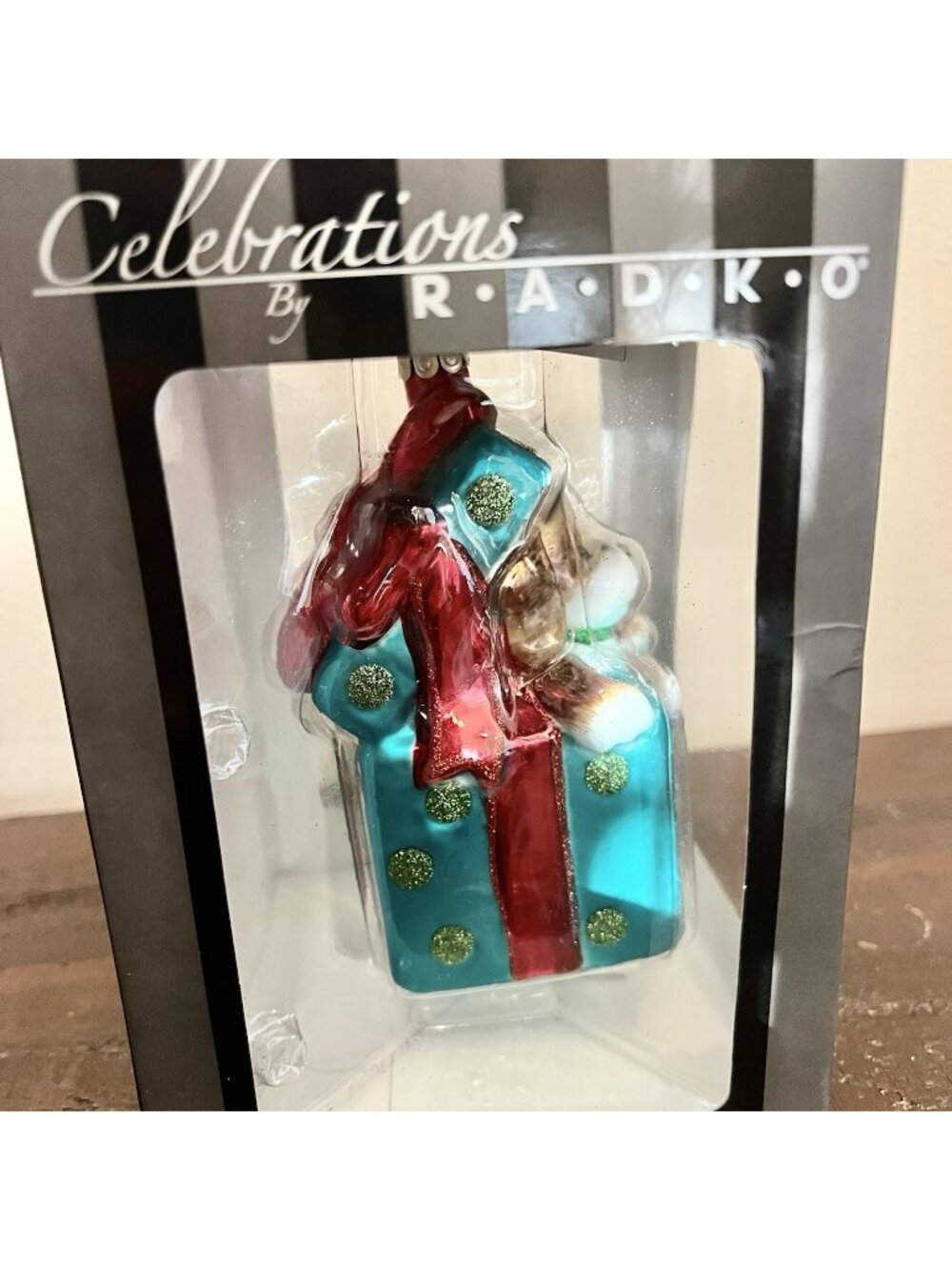 Christopher Radko Christmas Ornament Puppy Dog Present 2015 NEW!